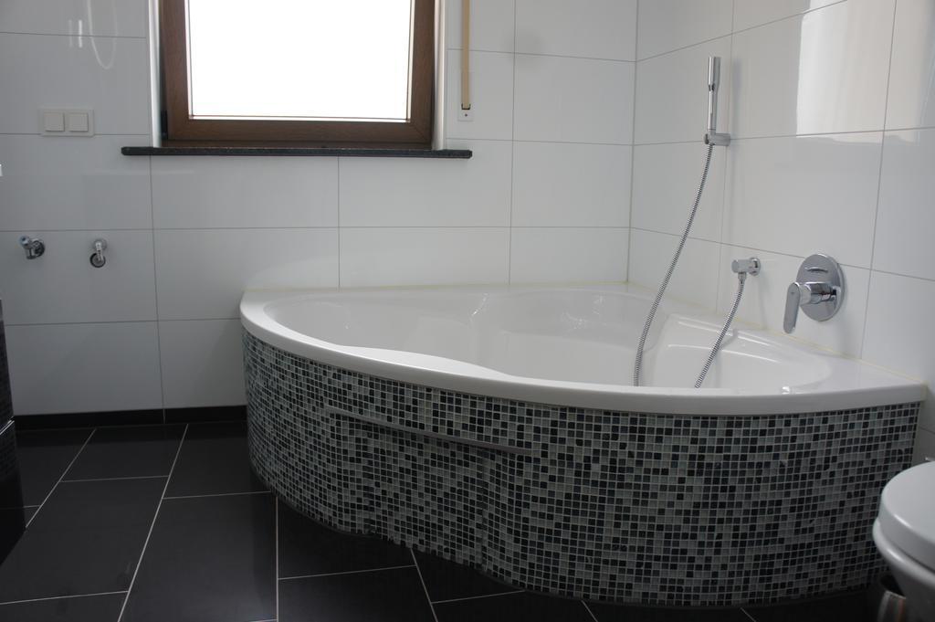 Fewo Lingenfeld Buitenkant foto